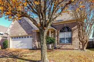 2786 Breezy Ridge Trail in Memphis, TN - Building Photo - Building Photo