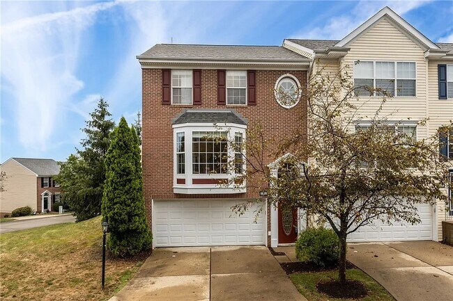 10528 Forest Hill Dr in Wexford, PA - Foto de edificio - Building Photo