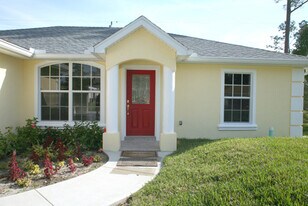 1465 Admiral Nimitz Ave in Daytona Beach, FL - Building Photo