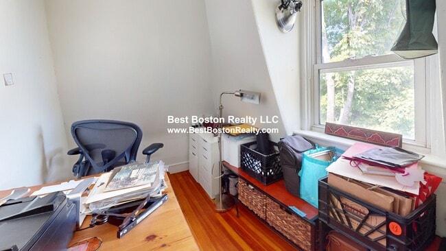 87 Boston St in Somerville, MA - Building Photo - Building Photo