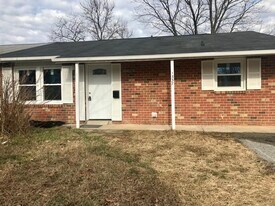 1337 Huntover Dr in Odenton, MD - Building Photo