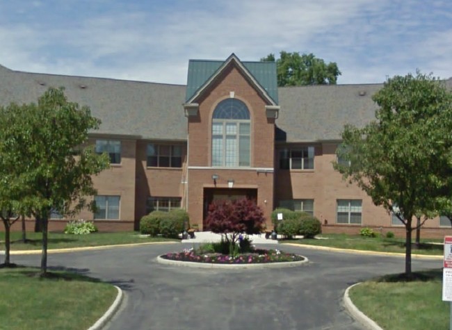 Village Place in Columbus, OH - Foto de edificio - Building Photo