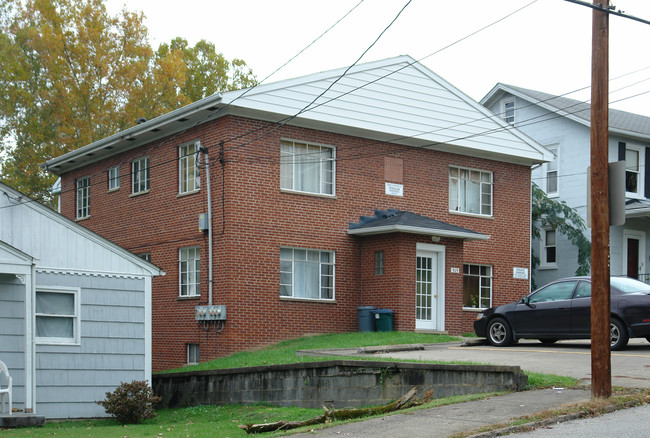 909 Greendale Dr in Charleston, WV - Building Photo - Building Photo