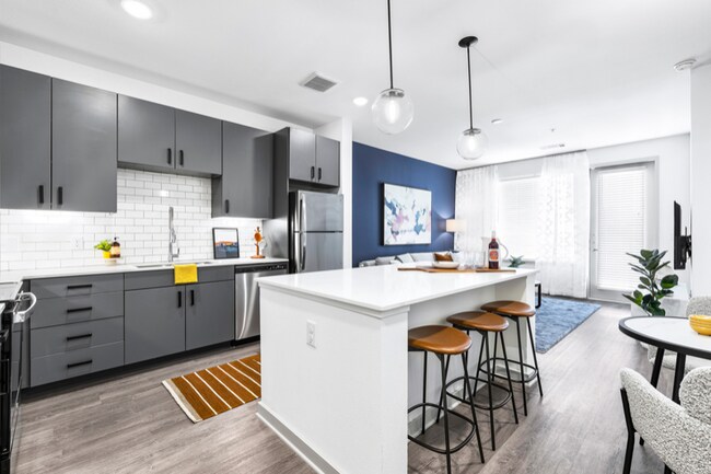 2670 S A.W. Grimes Blvd in Round Rock, TX - Building Photo - Building Photo