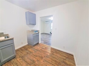 1309 N La Brea Ave, Unit A in Inglewood, CA - Foto de edificio - Building Photo
