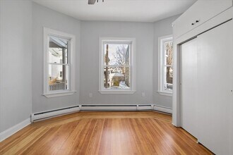 38 Sheffield Rd in Boston, MA - Building Photo - Building Photo