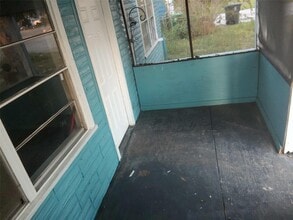 4806 Airport Blvd in Houston, TX - Building Photo - Building Photo