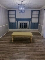 130 Huntington Pl in Danville, VA - Building Photo