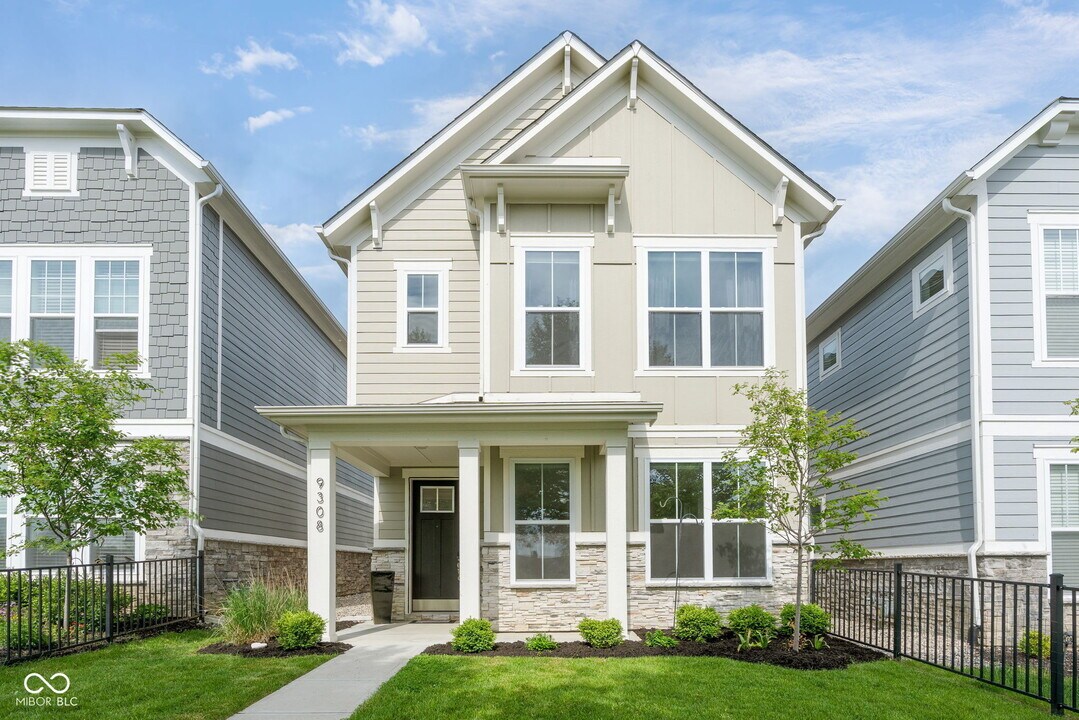 9308 Hawkins Rd in Indianapolis, IN - Building Photo