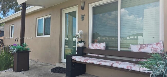 5900 Atlanta St in Hollywood, FL - Building Photo - Building Photo