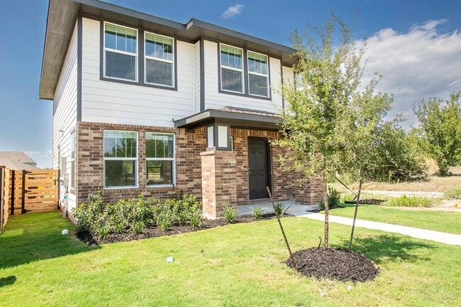 331 Bugbee in Kyle, TX - Building Photo - Building Photo