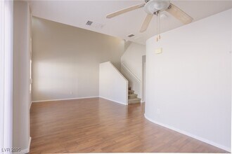 7920 Hornbeam Ct in Las Vegas, NV - Building Photo - Building Photo