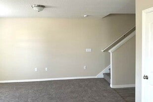 202 Gladiola Ct, Unit 5209 in Poinciana, FL - Building Photo