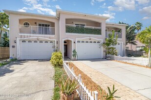 319 Adams Ave in Cape Canaveral, FL - Building Photo