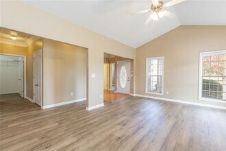 300 McKendree Ct in Bethlehem, GA - Building Photo - Building Photo