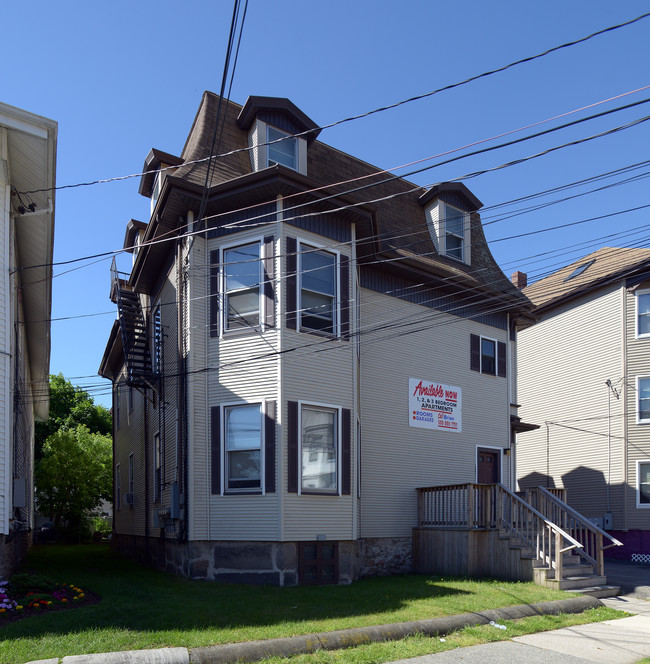 138 Deane St in New Bedford, MA - Building Photo - Building Photo