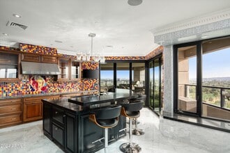1040 E Osborn Rd in Phoenix, AZ - Building Photo - Building Photo