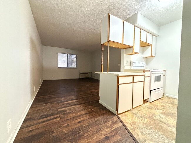 property at 1602 Brookside Dr