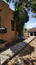 325 Charleston St NE in Albuquerque, NM - Building Photo - Building Photo