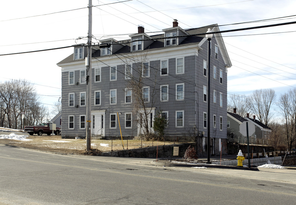 686-692 Linwood Ave in Whitinsville, MA - Building Photo