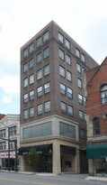 137 Clinton St in Johnstown, PA - Building Photo