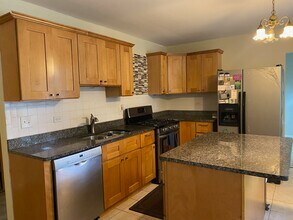 6853 Redwing Dr in Woodridge, IL - Building Photo - Building Photo