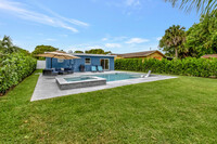 219 NW 14th Ave in Delray Beach, FL - Foto de edificio - Building Photo