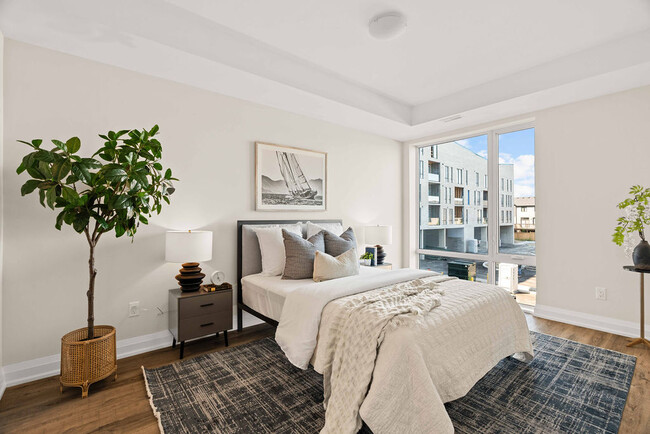 property at 660 Sunningdale Rd E