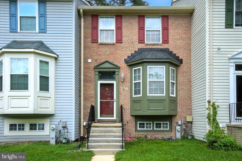205 Quiet Ridge Ct in Pasadena, MD - Building Photo