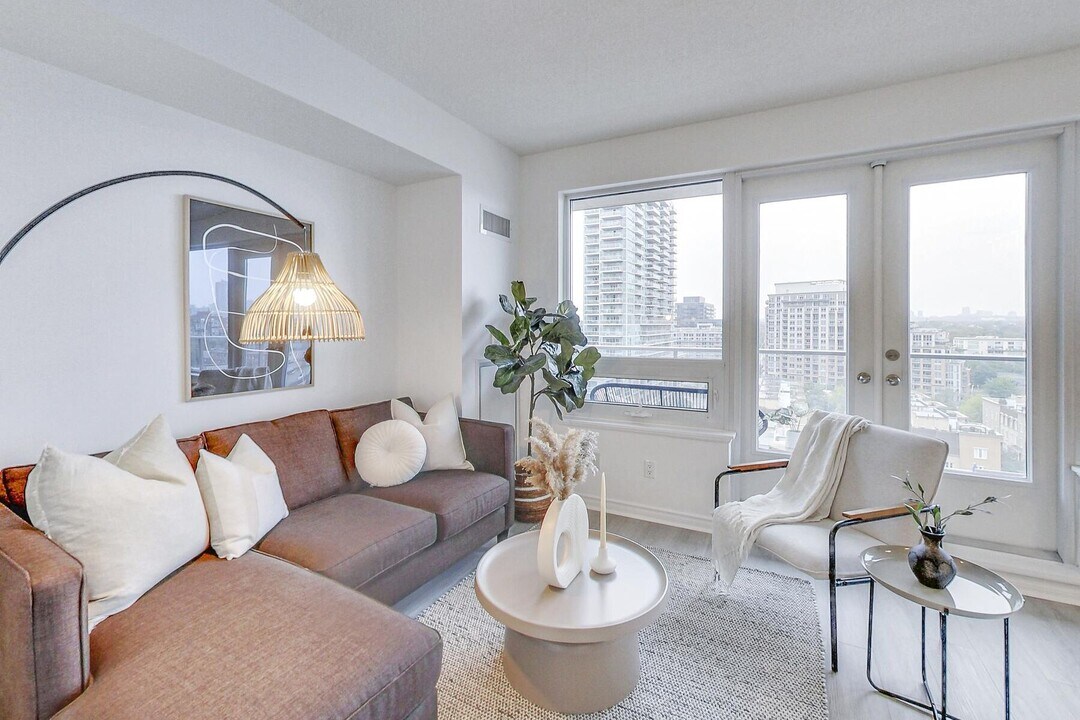 59 E Liberty St in Toronto, ON - Building Photo
