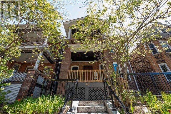 163 Parkside Dr in Toronto, ON - Building Photo - Building Photo