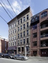 839 Willow Ave in Hoboken, NJ - Foto de edificio - Building Photo