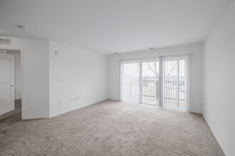 Layton 1900 in Milwaukee, WI - Foto de edificio - Interior Photo