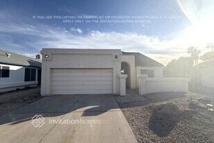 5925 W Shangri La Rd, Unit 3J in Glendale, AZ - Building Photo