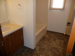 326 Westchester Square N in Billings, MT - Building Photo - Building Photo