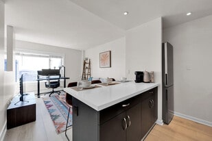 899 Pine St in San Francisco, CA - Building Photo