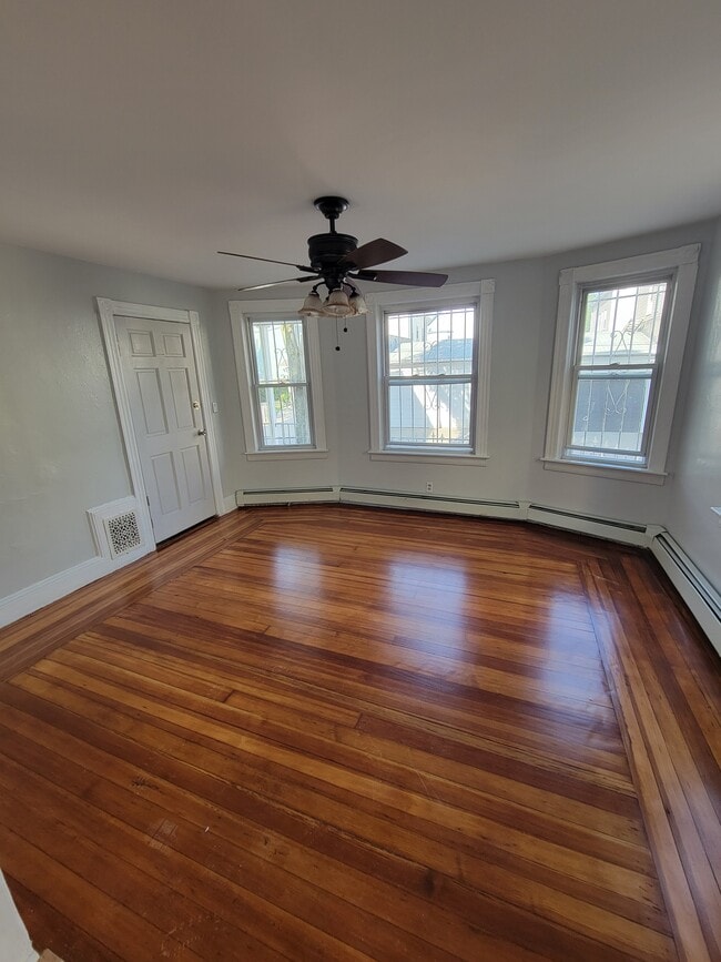 28 Osborn St, Unit 1
