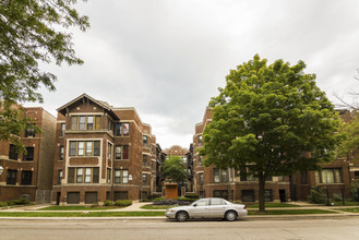 6734 S East End Ave in Chicago, IL - Foto de edificio - Building Photo