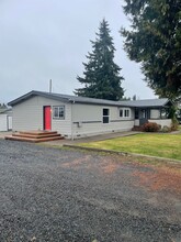 33100 Whetham Way in Cottage Grove, OR - Building Photo - Building Photo