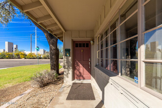 6626 E Granada Rd in Scottsdale, AZ - Foto de edificio - Building Photo