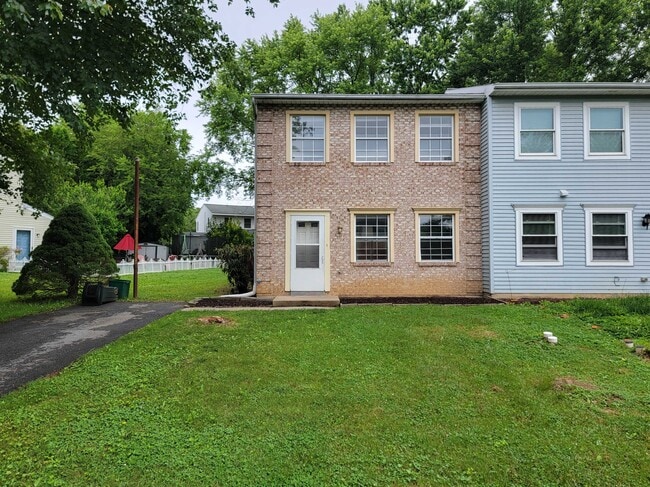 property at 1008 Williamsburg Rd