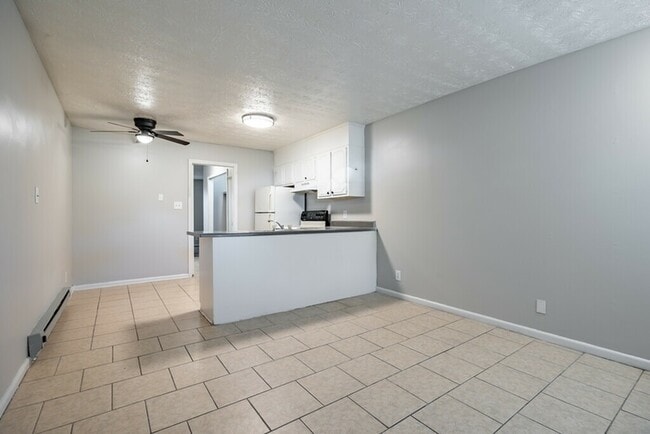 Twin Pines Apartments in Macon, GA - Building Photo - Building Photo