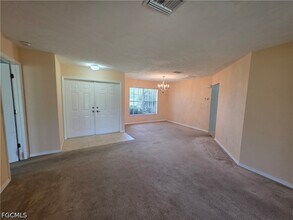 4614 SW 9th Pl in Cape Coral, FL - Building Photo - Building Photo
