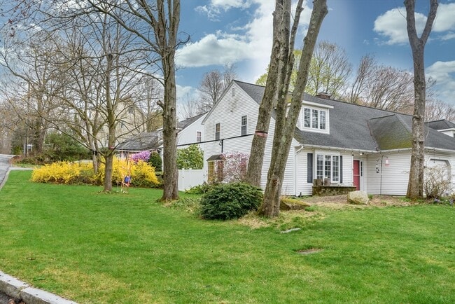 property at 10 Homeward Ln