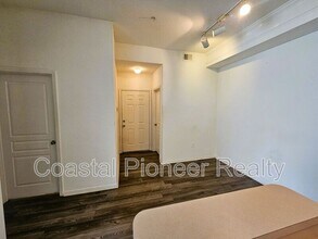 17112 Carrington Park Dr in Tampa, FL - Building Photo - Building Photo