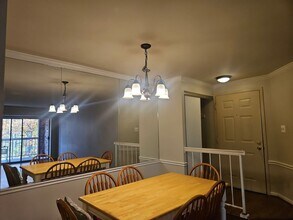 5823 Cove Landing Rd in Burke, VA - Building Photo - Building Photo