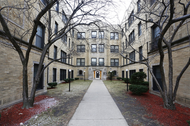 Clyde St Commons in Chicago, IL - Building Photo - Building Photo