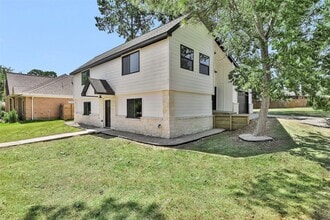 101 April Point Pl in Montgomery, TX - Foto de edificio - Building Photo