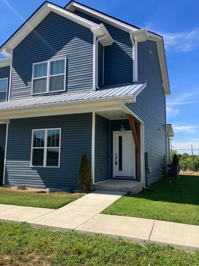 property at 3645 Hydes Ferry Rd