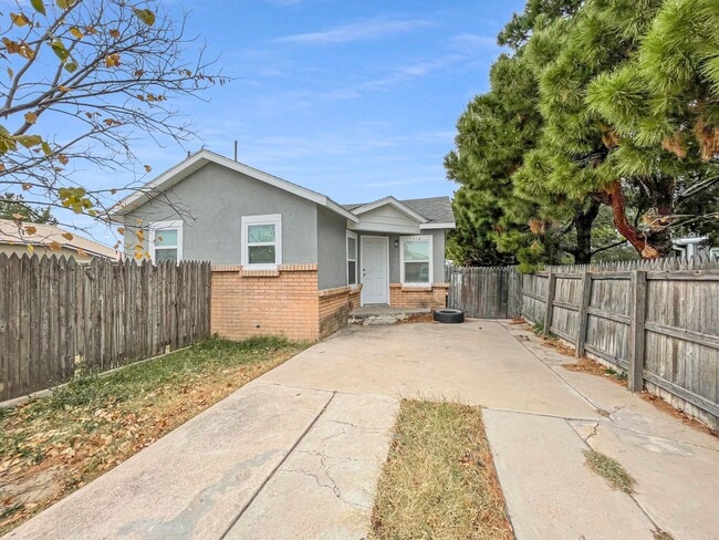 property at 311-313 N Love St